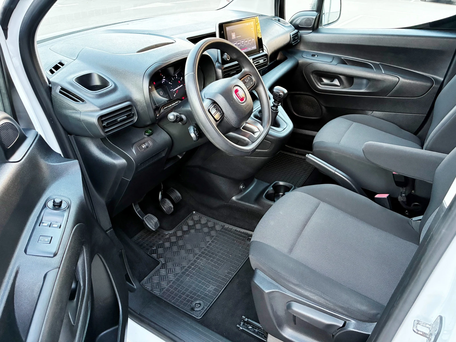 Fiat Doblo 1.5D Дълга база! Обслужен!, снимка 8 - Автомобили и джипове - 56429070