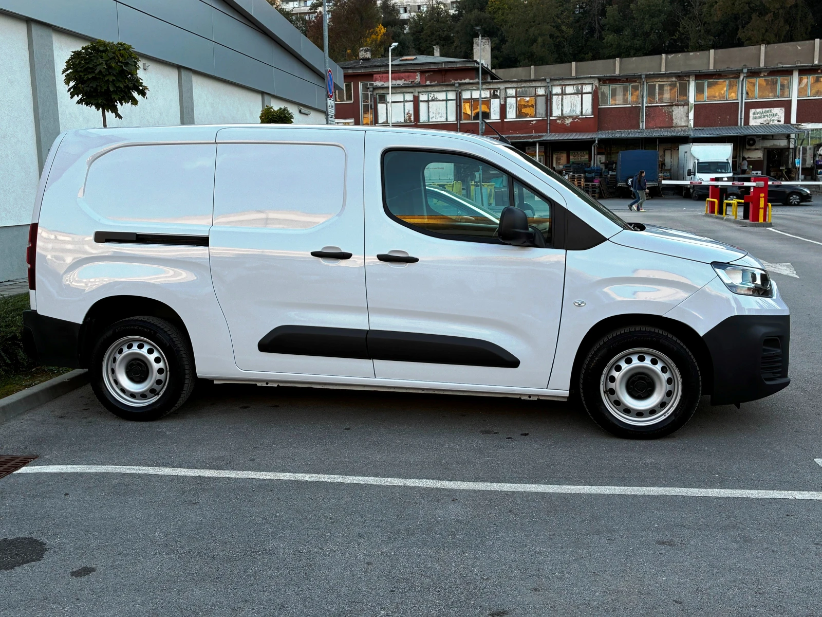 Fiat Doblo 1.5D Дълга база! Обслужен!, снимка 4 - Автомобили и джипове - 56429070