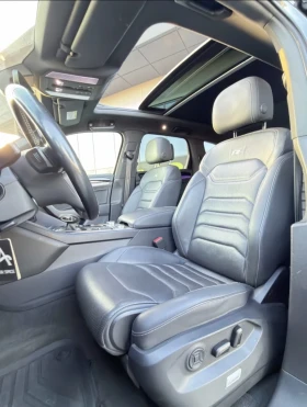 VW Touareg 3.0 R-Line, снимка 10