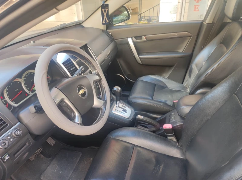 Chevrolet Captiva, снимка 10 - Автомобили и джипове - 52555605