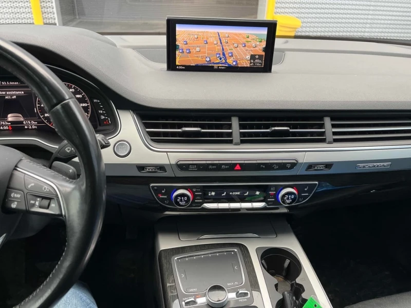 Audi Q7 * 3.0T Technik * CARFAX * ЦЕНА ДО БГ, снимка 9 - Автомобили и джипове - 52857185