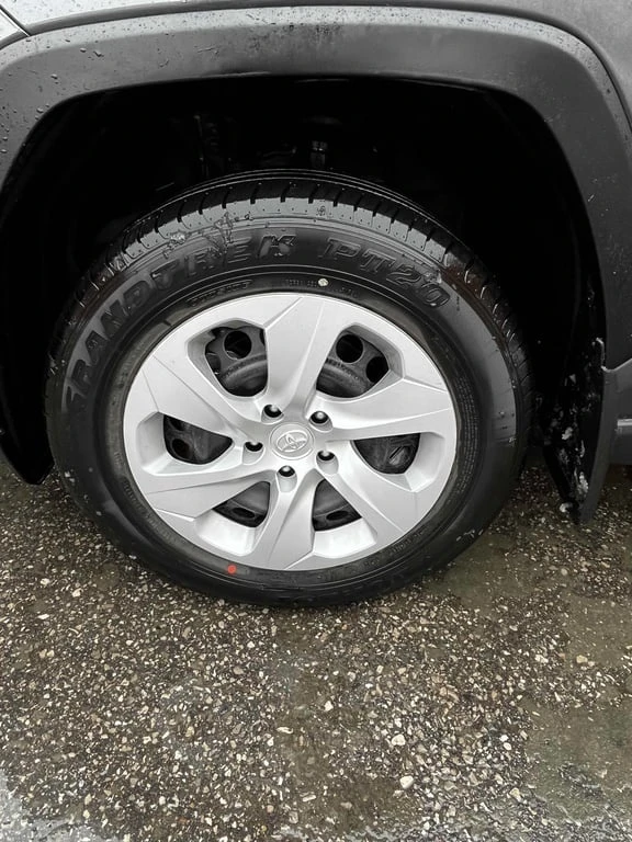 Toyota Rav4 * LE * CARFAX * БЕЗ ПЪРВОНАЧАЛНА ВНОСКА, снимка 7 - Автомобили и джипове - 53149903