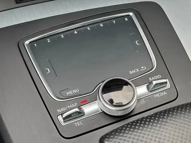 Audi Q5 / Progressiv S Line / quattro AWD / 360  / CARFAX , снимка 16 - Автомобили и джипове - 53362735