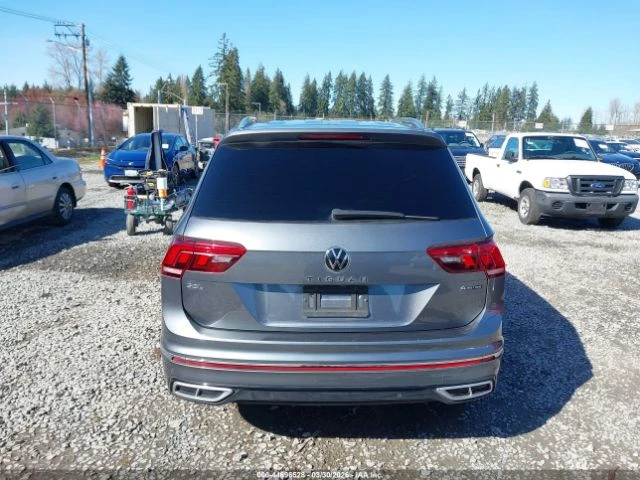 VW Tiguan SEL R-LINE* КОЖА* КЛИП* ДИГИТАЛНО ТАБЛО, снимка 16 - Автомобили и джипове - 55559300