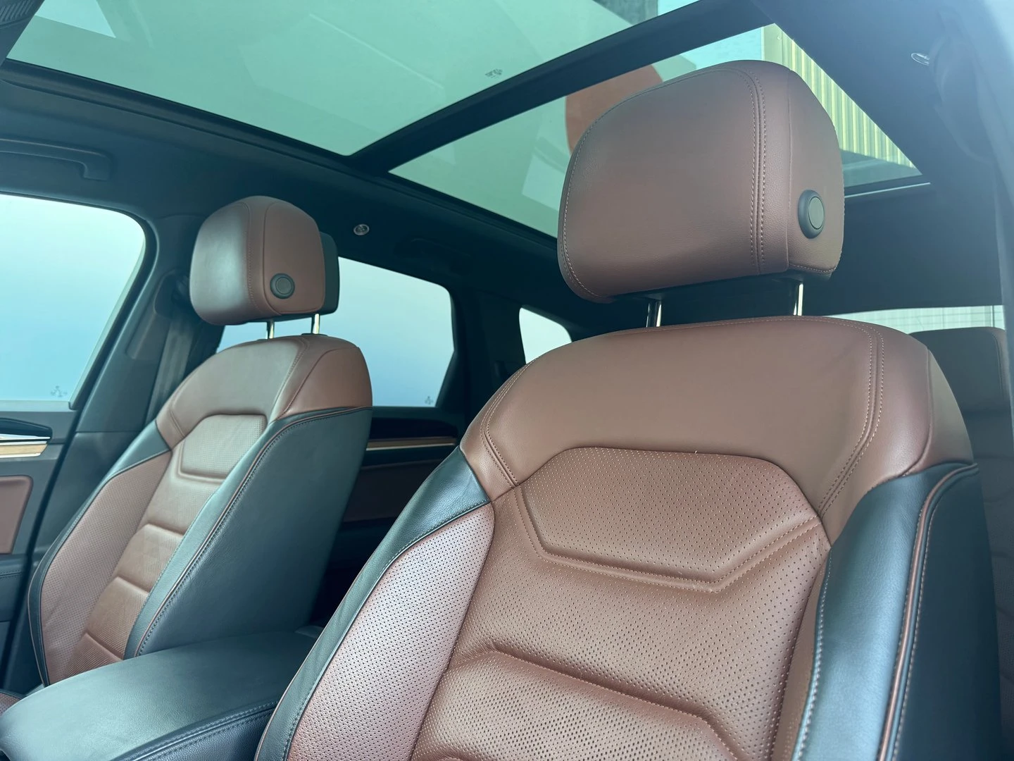 VW Touareg V8 TDI BMT 4MOTION - изображение 7