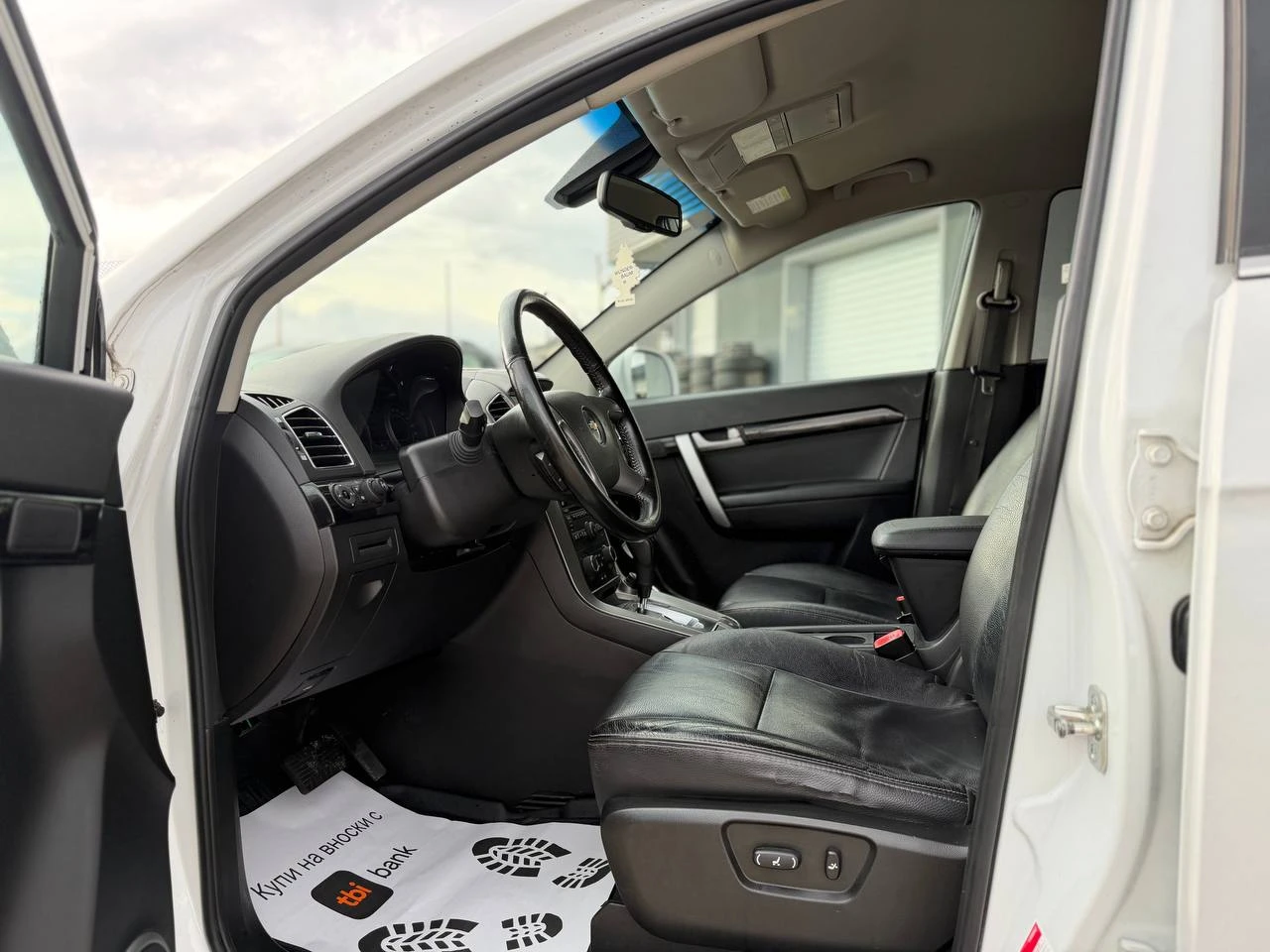 Chevrolet Captiva 2.2VCDi АВТОМАТИК 7МЕСТА 4x4 NAVI - изображение 9