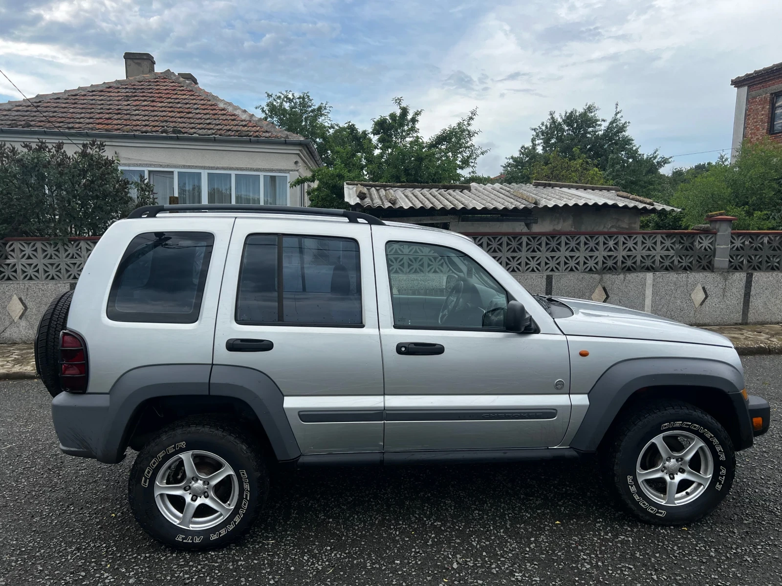 Jeep Cherokee, снимка 5 - Автомобили и джипове - 54755258