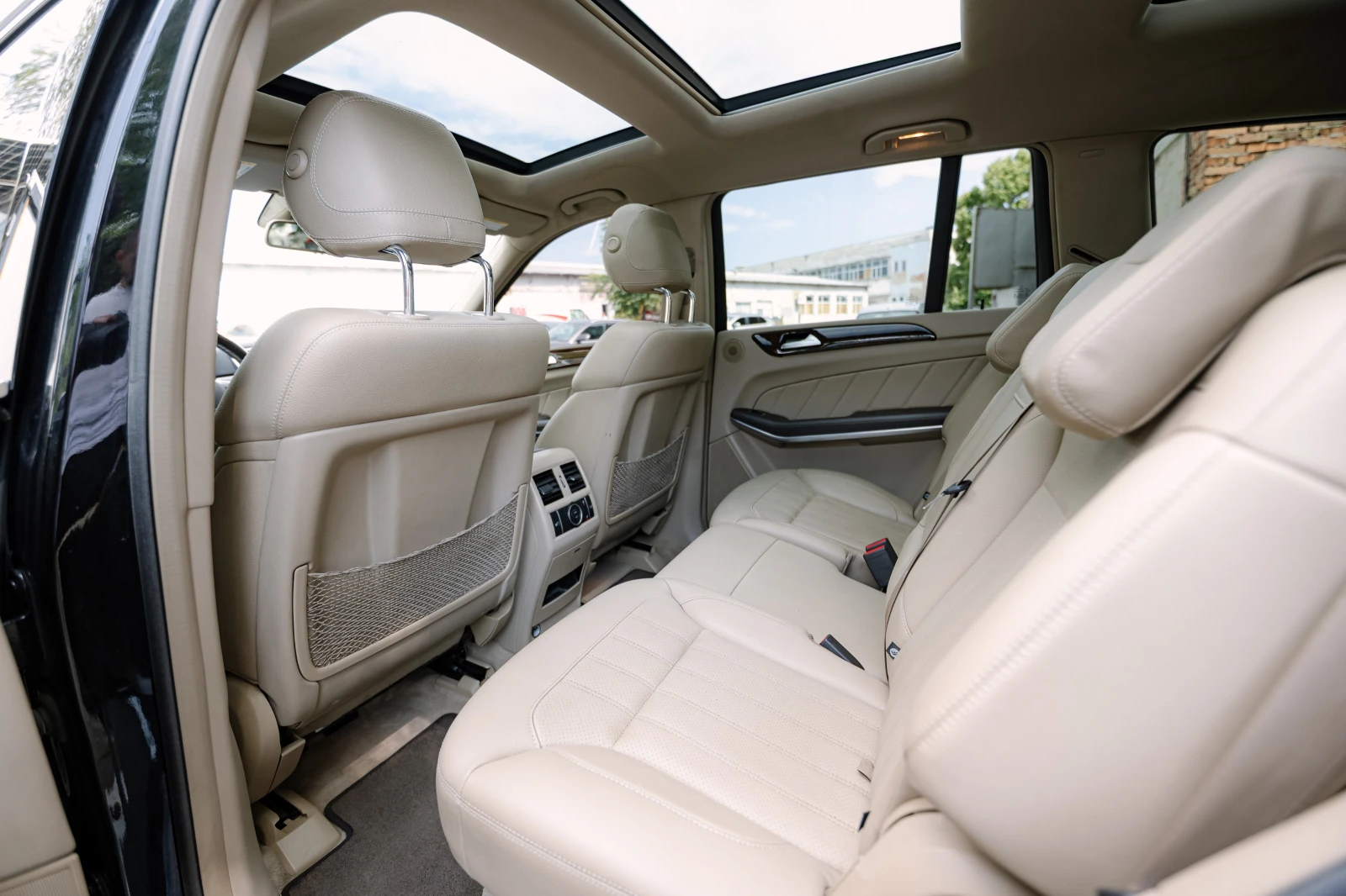 Mercedes-Benz GL 350 BlueTEC 4Matic, снимка 11 - Автомобили и джипове - 55441555