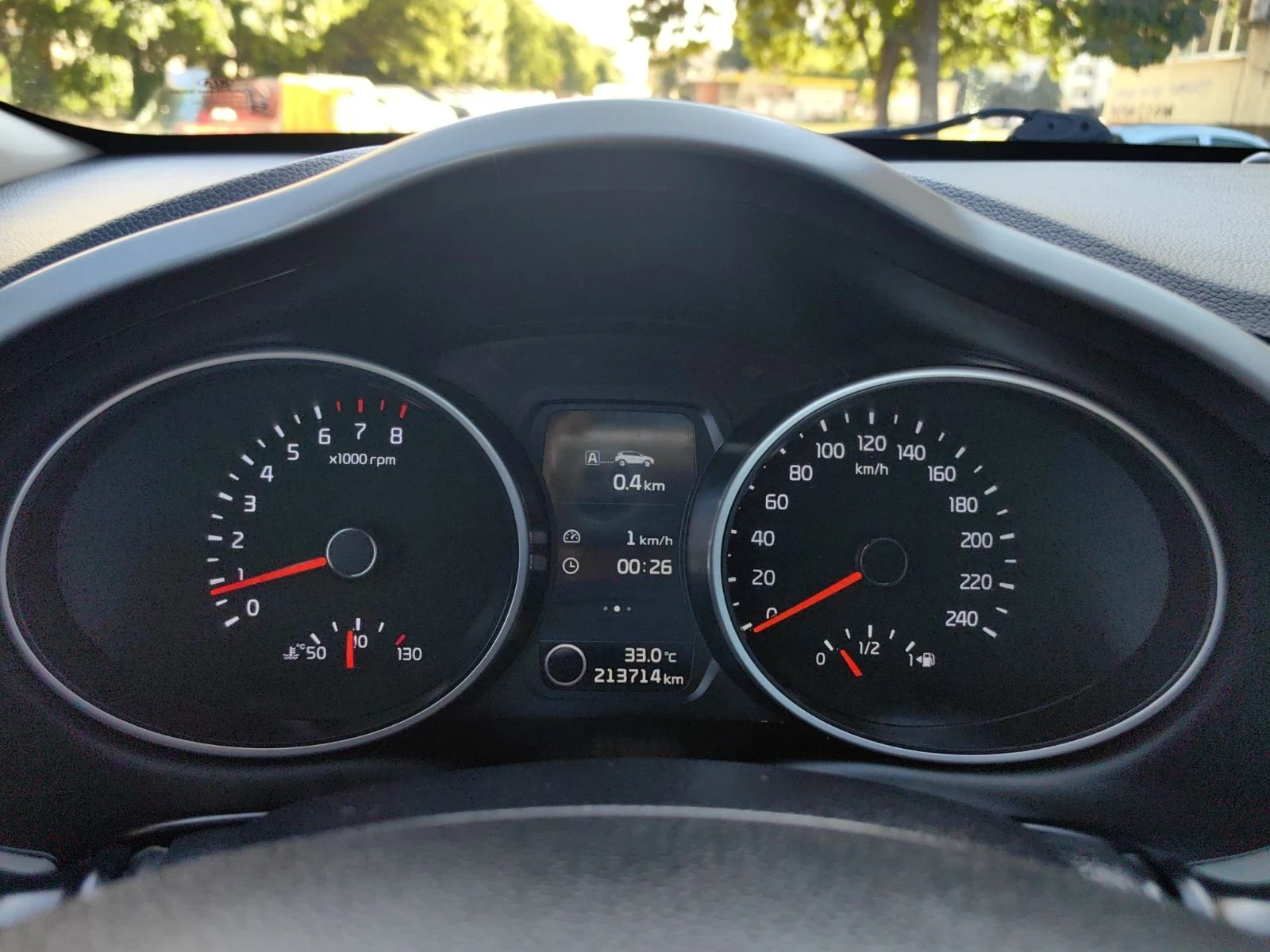 Kia Sportage 1.6i-136к.с Фейслифт Ксенон Кожа Навигация, снимка 12 - Автомобили и джипове - 55478304