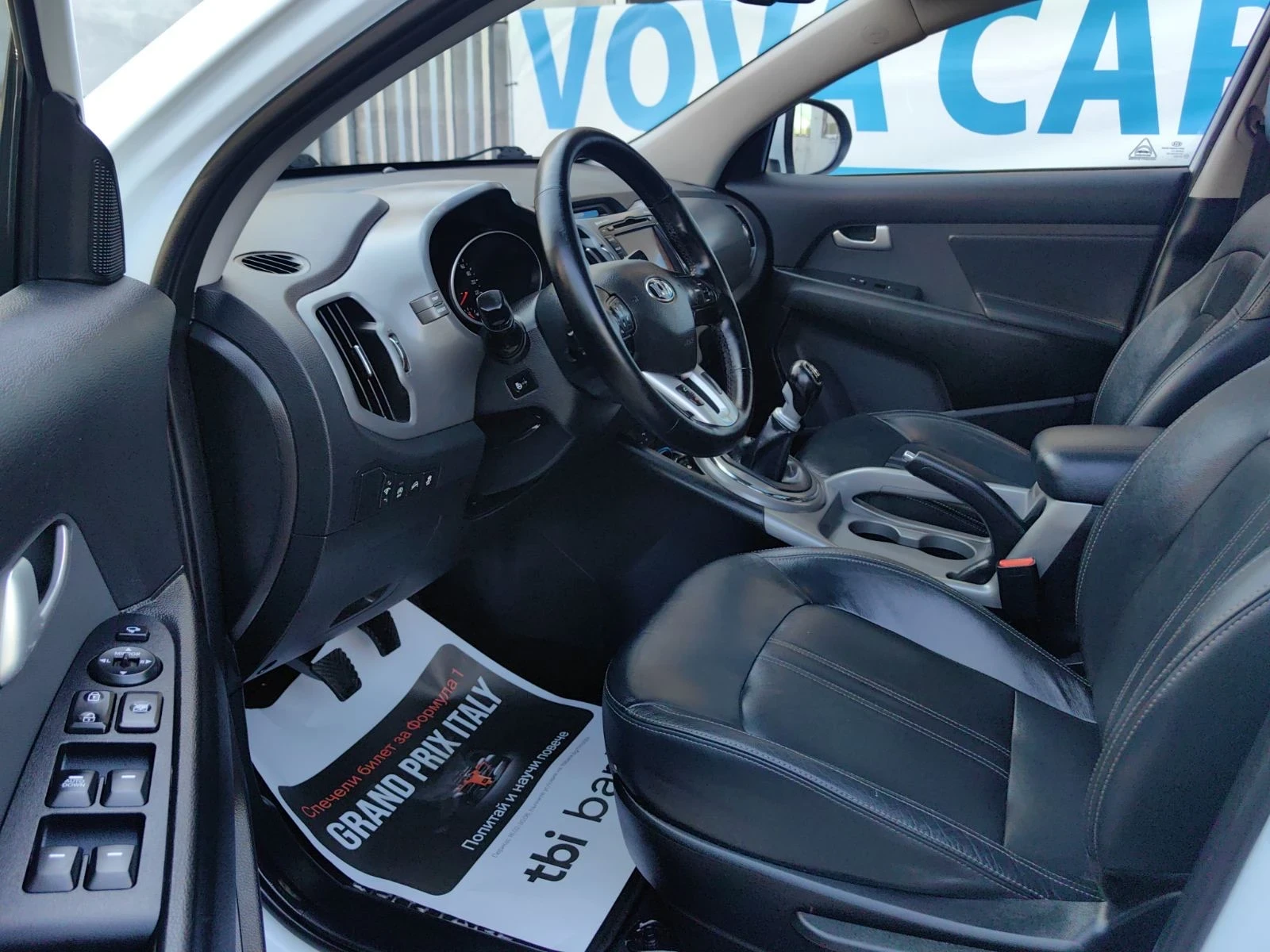 Kia Sportage 1.6i-136к.с Фейслифт Ксенон Кожа Навигация, снимка 8 - Автомобили и джипове - 55478304