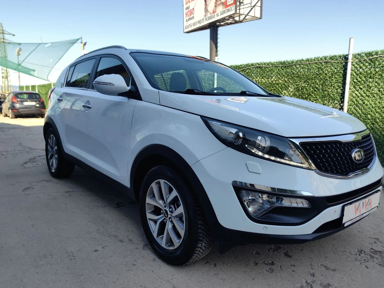 Kia Sportage 1.6i-136к.с Фейслифт Ксенон Кожа Навигация, снимка 5 - Автомобили и джипове - 55478304