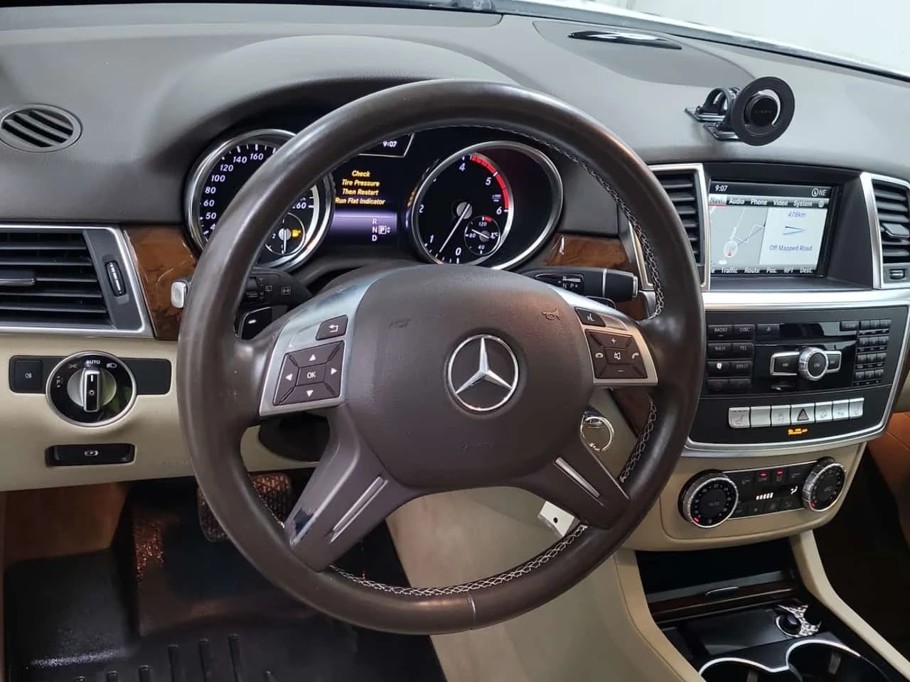 Mercedes-Benz ML 350 * BlueTEC * CARFAX * ОПЦИЯ ЗА ФИНАНСИРАНЕ, снимка 9 - Автомобили и джипове - 55777798