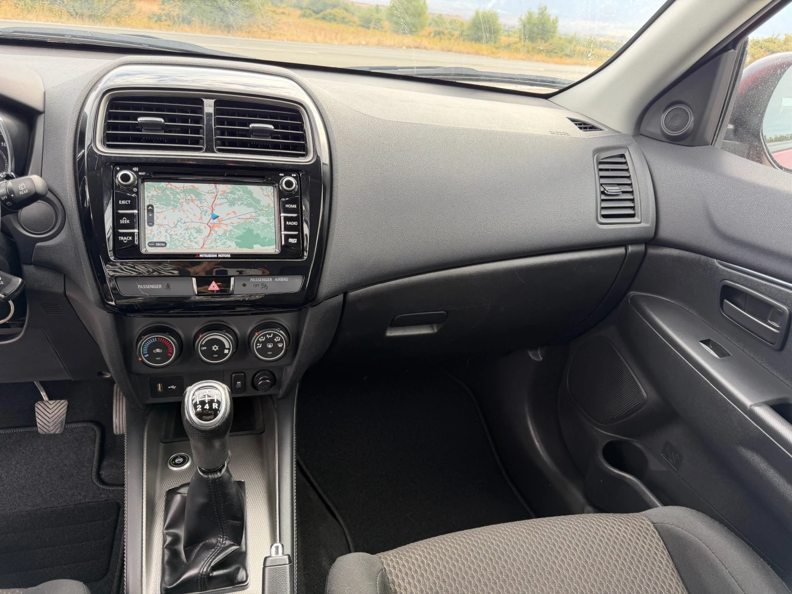 Mitsubishi ASX 1.6, снимка 14 - Автомобили и джипове - 56221639