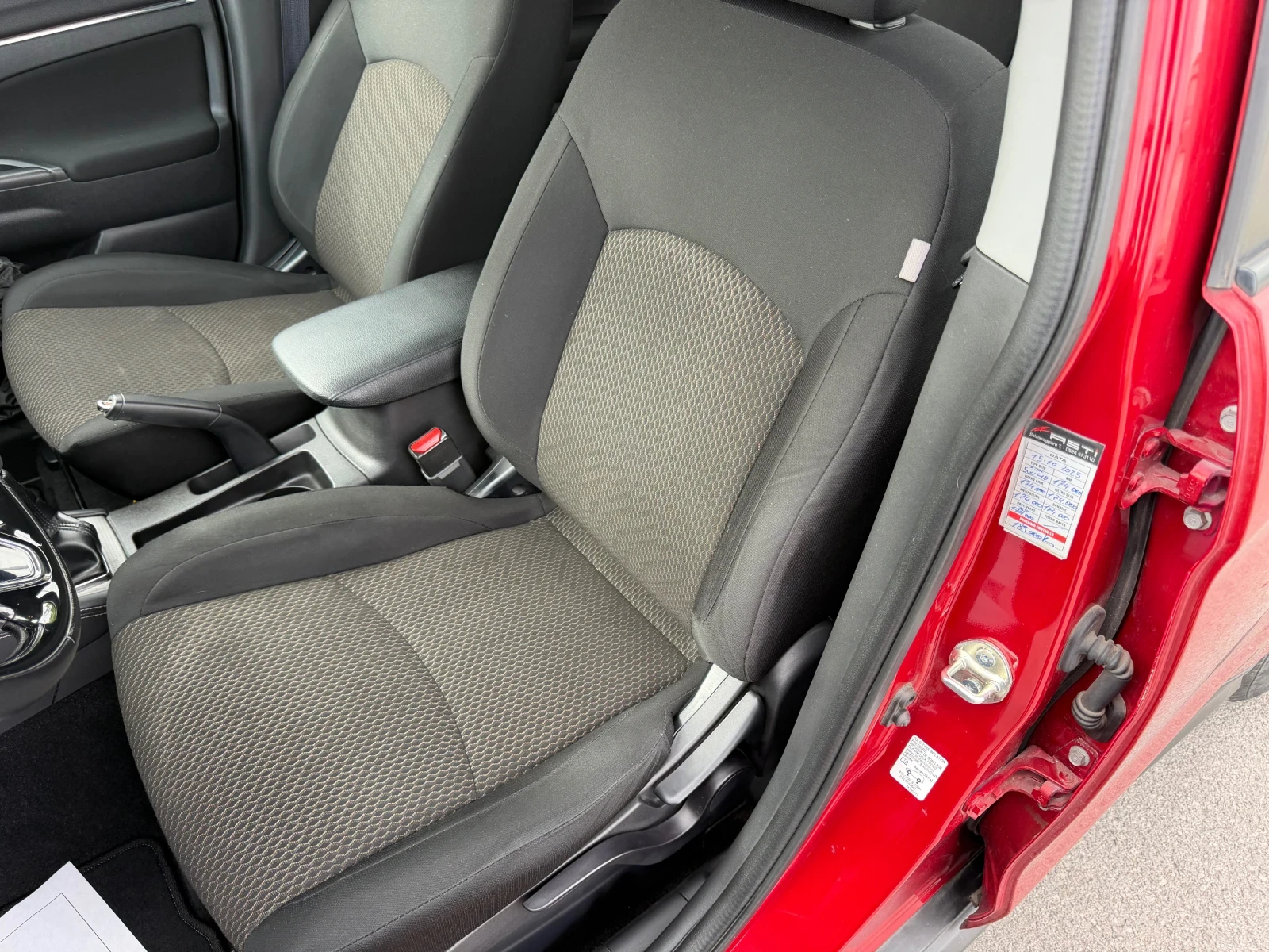 Mitsubishi ASX 1.6, снимка 11 - Автомобили и джипове - 56221639