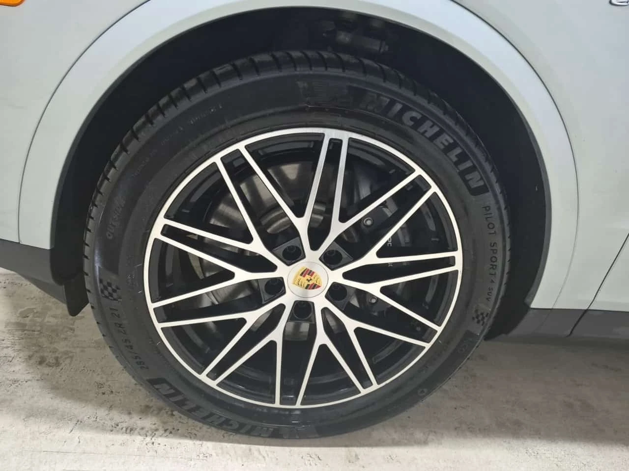 Porsche Cayenne E HYBRID * CARFAX * ФИНАНСИРАНЕ, снимка 6 - Автомобили и джипове - 56378321