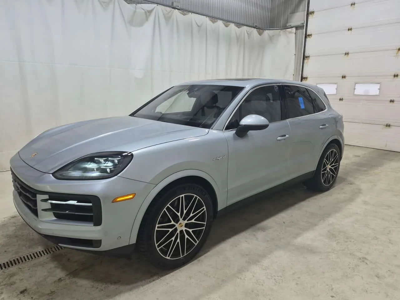 Porsche Cayenne E HYBRID * CARFAX * ФИНАНСИРАНЕ