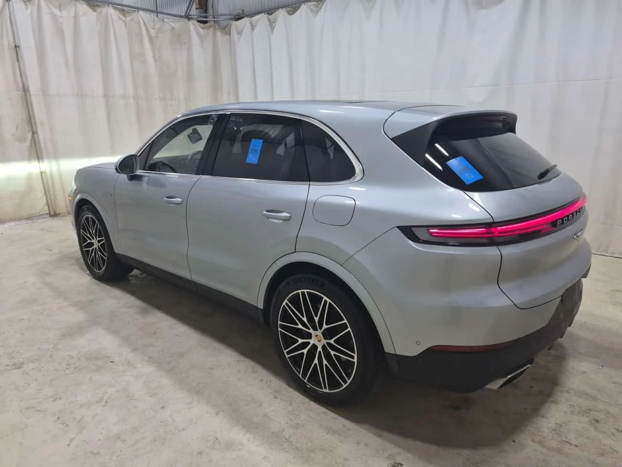 Porsche Cayenne E HYBRID * CARFAX * ФИНАНСИРАНЕ, снимка 5 - Автомобили и джипове - 56378321