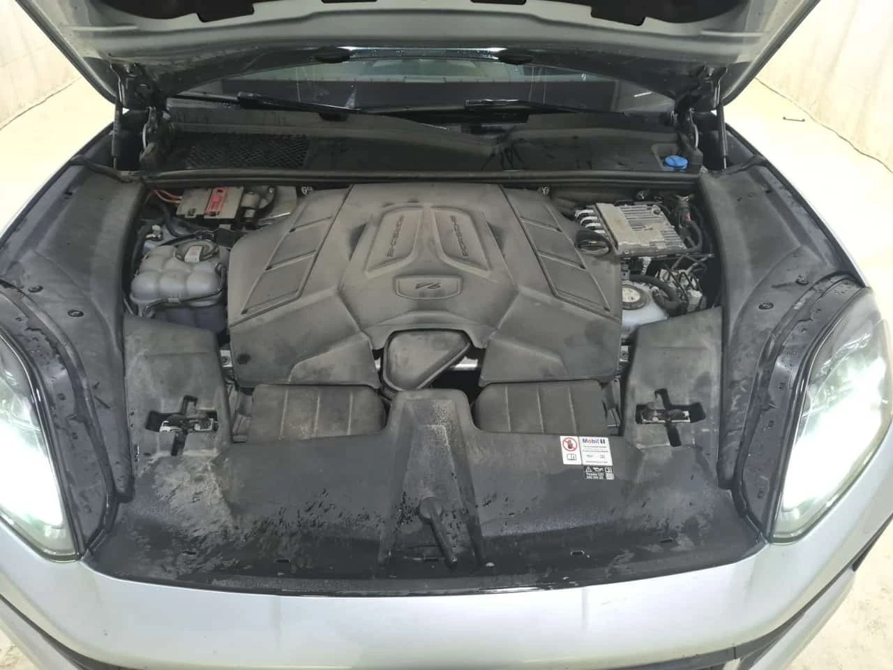 Porsche Cayenne E HYBRID * CARFAX * ФИНАНСИРАНЕ, снимка 17 - Автомобили и джипове - 56378321