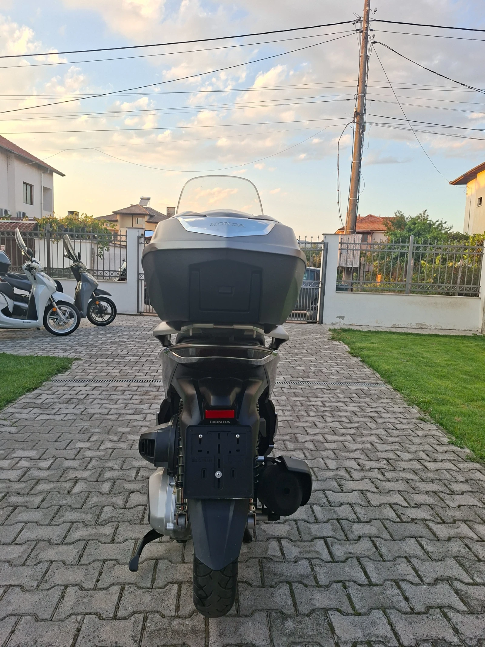 Honda Sh 350 ABS TC LED, снимка 7 - Мотоциклети и мототехника - 55971248