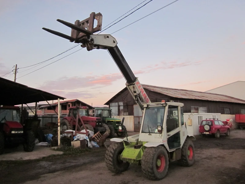 Телескопичен товарач Claas 925  TELEPORT