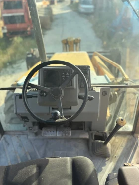 Багер Друга марка MF 860, снимка 10