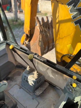 Багер Друга марка MF 860, снимка 9