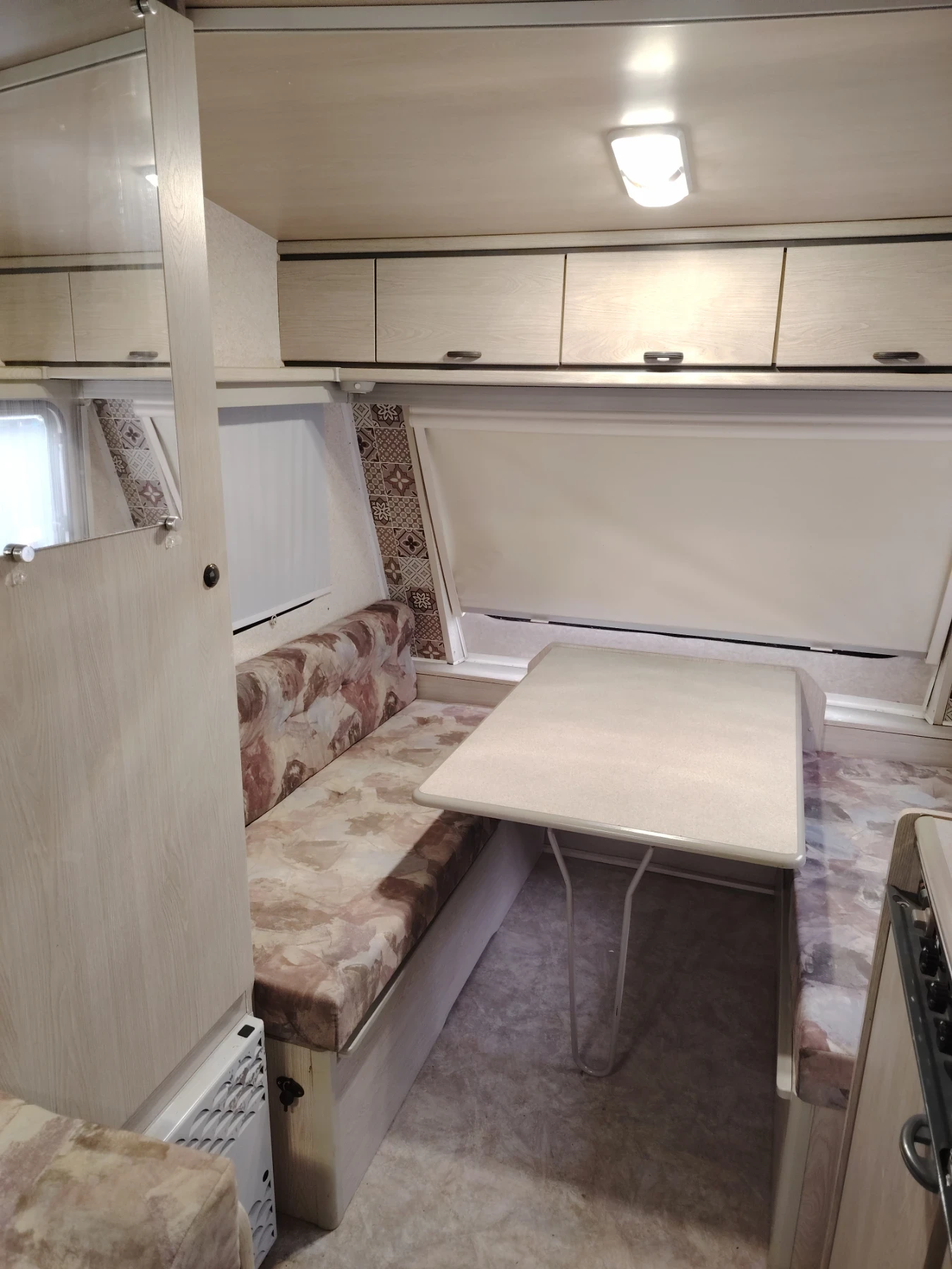 Каравана Adria, снимка 4 - Каравани и кемпери - 53895474