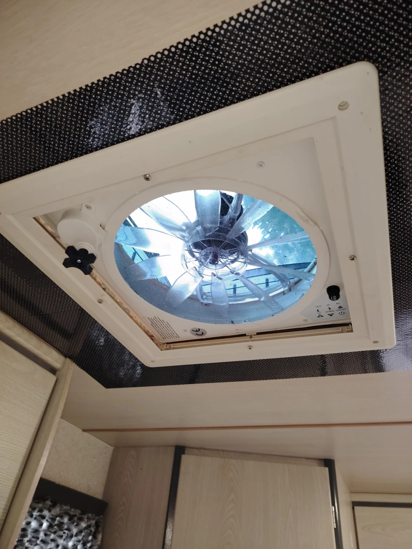 Каравана Adria, снимка 10 - Каравани и кемпери - 53895474