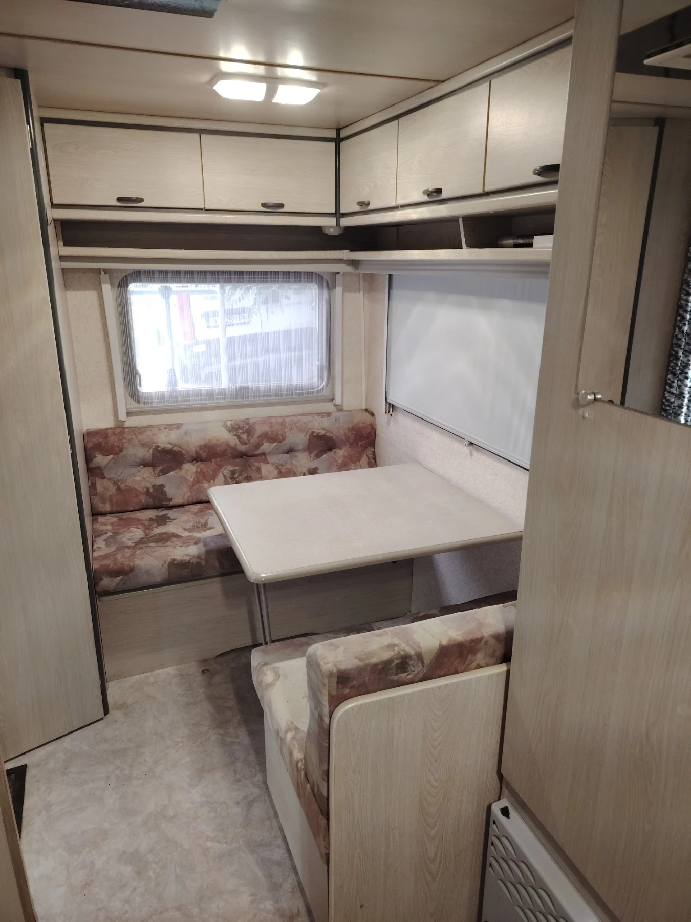 Каравана Adria, снимка 5 - Каравани и кемпери - 53895474