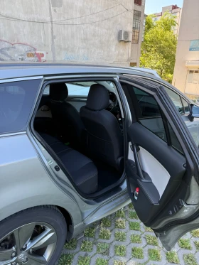 Toyota Avensis 1.8 147 кс., снимка 10