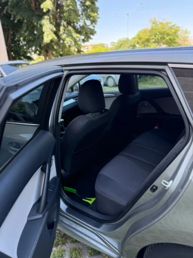 Toyota Avensis 1.8 147 кс., снимка 11