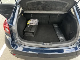 Mazda 3 2.2D, снимка 15
