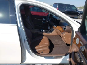 Mercedes-Benz E 300 * 4MATIC * CARFAX * БЕЗ ПЪРВОНАЧАЛНА ВНОСКА - 24650 лв. / 12603.34 € - 19359554 5