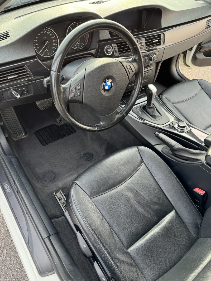 BMW 320 xDrive 4x4, снимка 10 - Автомобили и джипове - 44393414