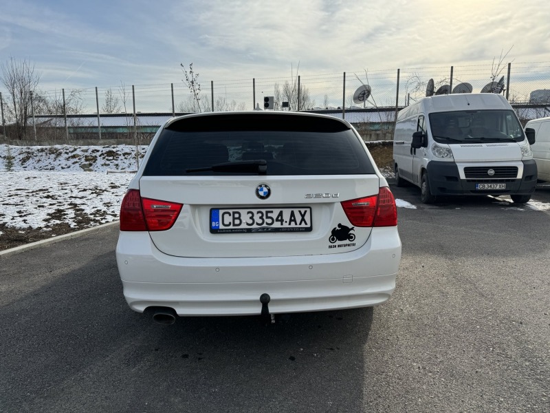 BMW 320 xDrive 4x4, снимка 6 - Автомобили и джипове - 44393414