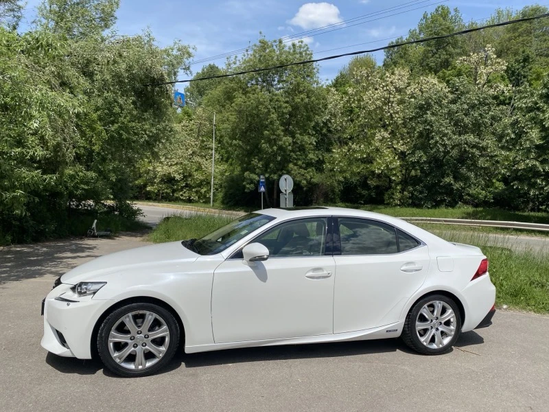 Lexus IS 300 h Luxury, снимка 4 - Автомобили и джипове - 47454990