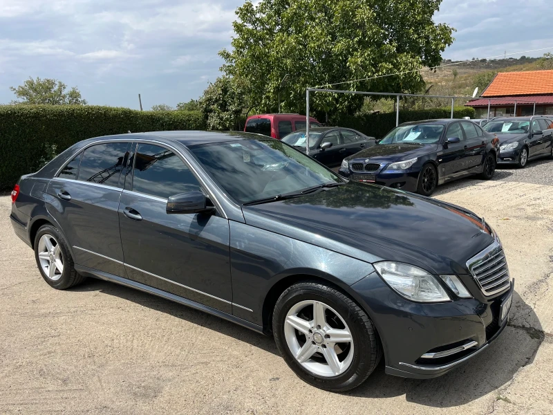 Mercedes-Benz E 220 CDI Elegance, снимка 3 - Автомобили и джипове - 47184780