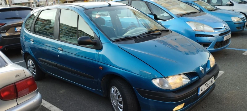 Renault Megane Scenic , снимка 3 - Автомобили и джипове - 47357211