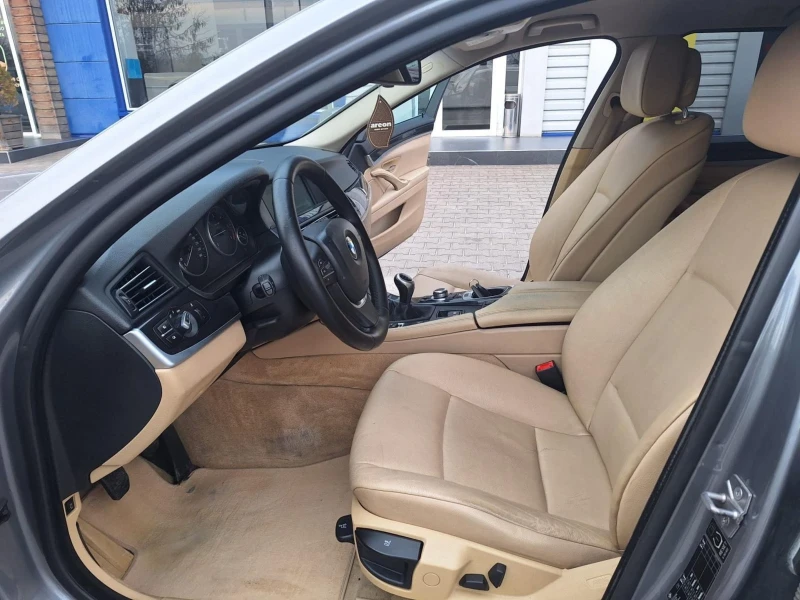 BMW 520 D* Navi/Xenon/Kamera* , снимка 8 - Автомобили и джипове - 48349620