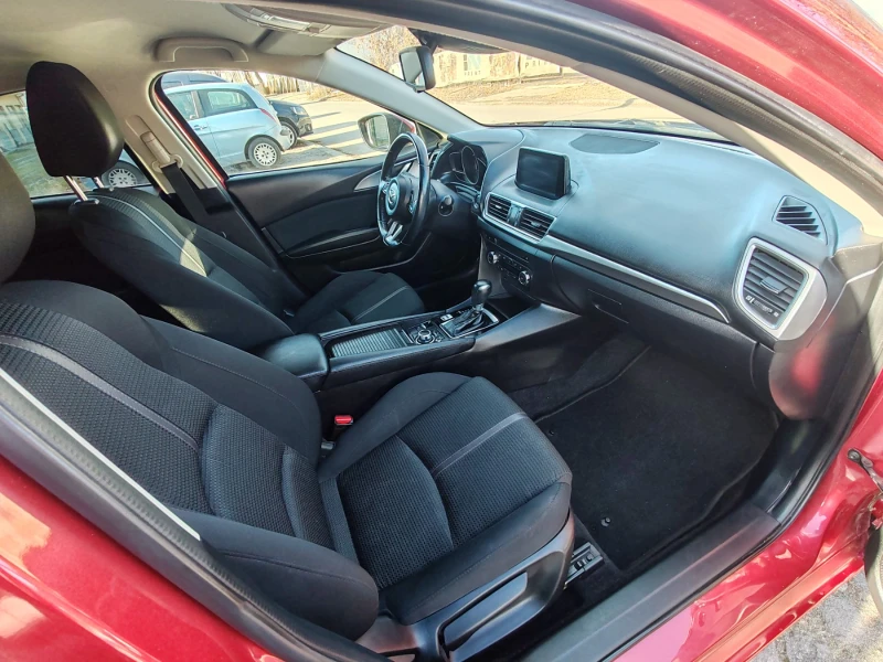 Mazda 3 2.0 Skyactiv, снимка 10 - Автомобили и джипове - 48414149