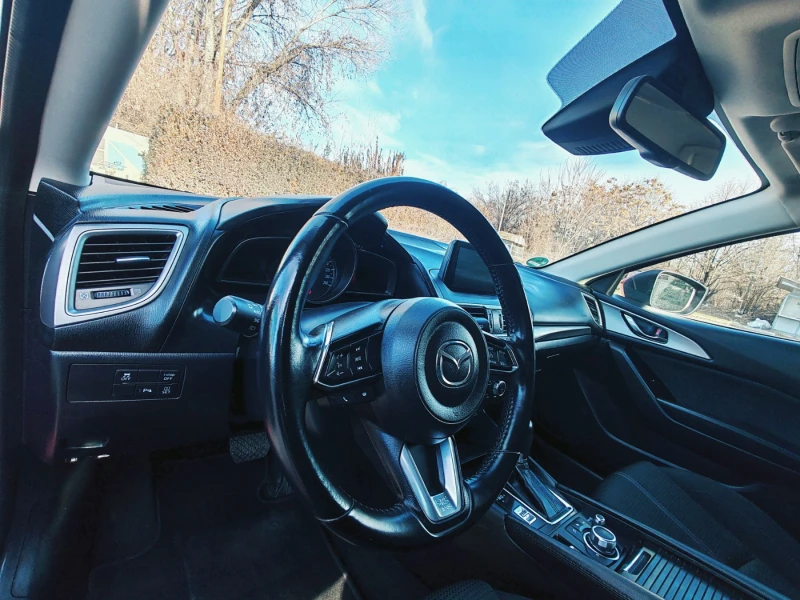 Mazda 3 2.0 Skyactiv, снимка 9 - Автомобили и джипове - 48414149