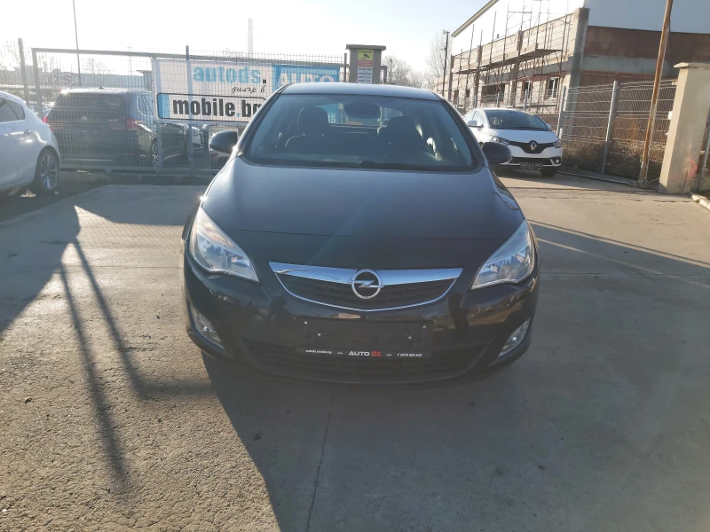 Opel Astra 1.4i-Euro-5A, снимка 2 - Автомобили и джипове - 48807626