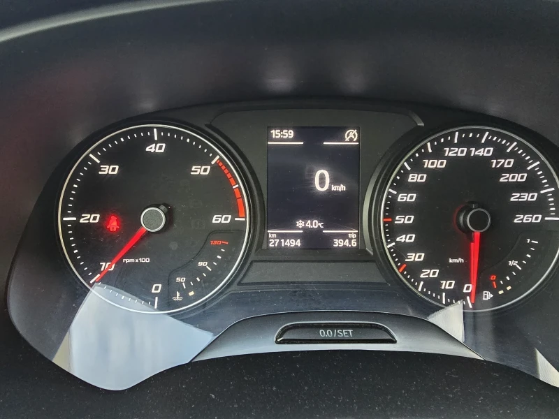 Seat Leon 2.0TDI/FR/LED/НАПЪЛНО ОБСЛУЖЕН, снимка 17 - Автомобили и джипове - 52816087