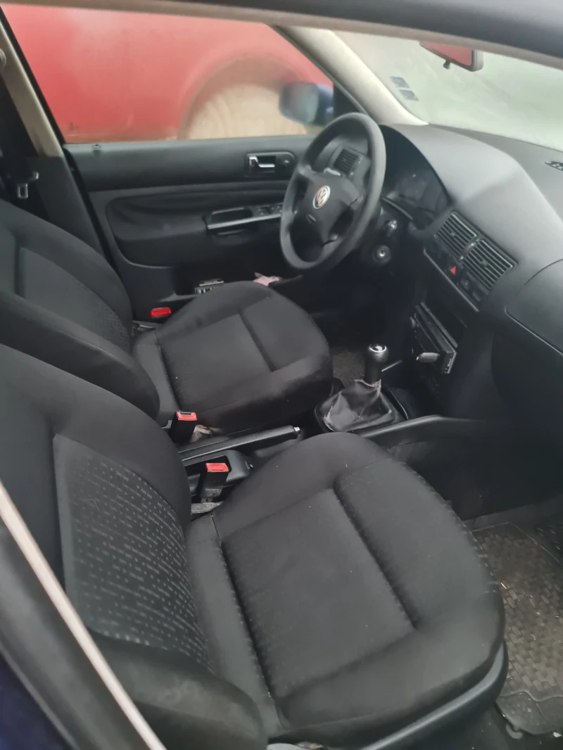 VW Golf 1.4 Benzin, снимка 5 - Автомобили и джипове - 52861711