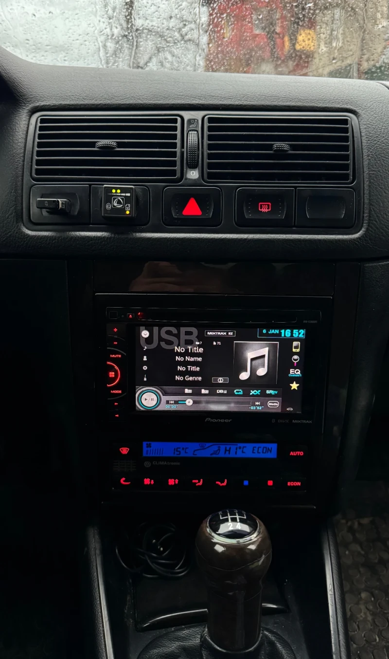 VW Golf, снимка 5 - Автомобили и джипове - 53012350