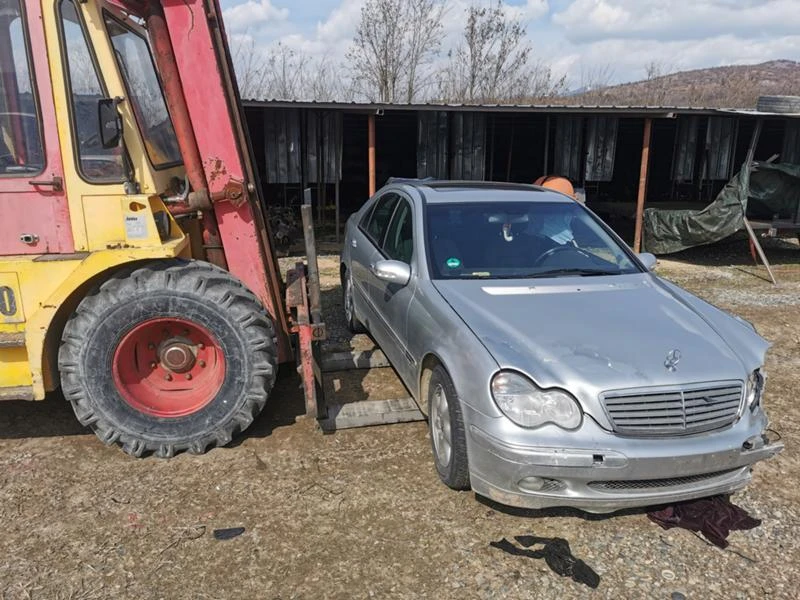 Mercedes-Benz C 220 2.2CDI, снимка 1 - Автомобили и джипове - 47183833