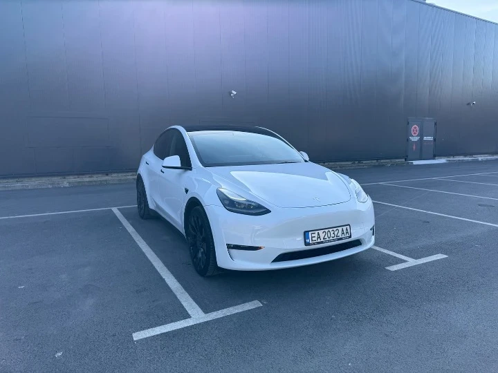 Tesla Model Y Performance 4x4 Dual Motor, снимка 2 - Автомобили и джипове - 49143618