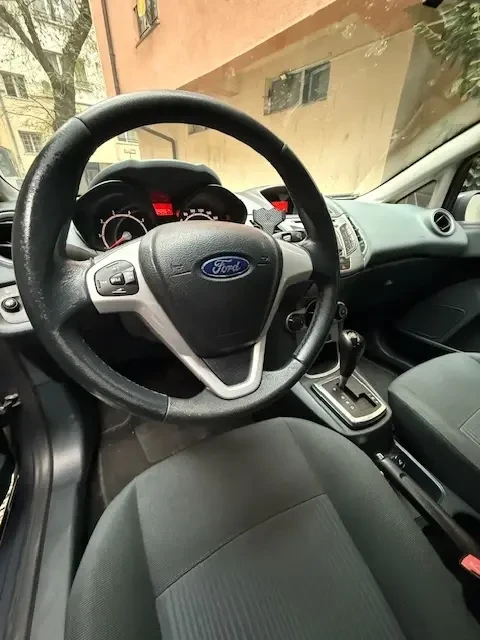 Ford Fiesta, снимка 8 - Автомобили и джипове - 52840086