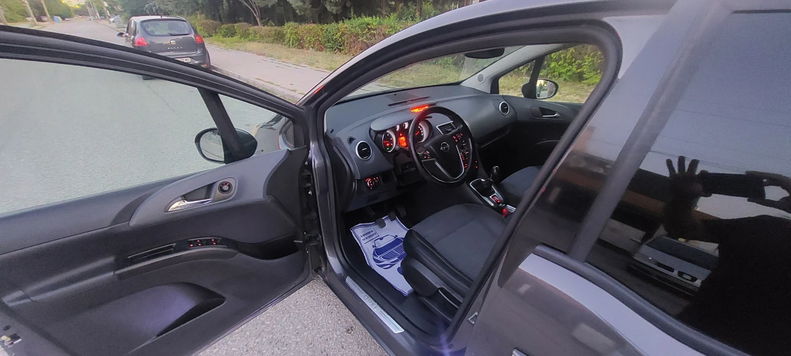 Opel Meriva 1.7CDTI КОЖА ПАНОРАМА - изображение 9