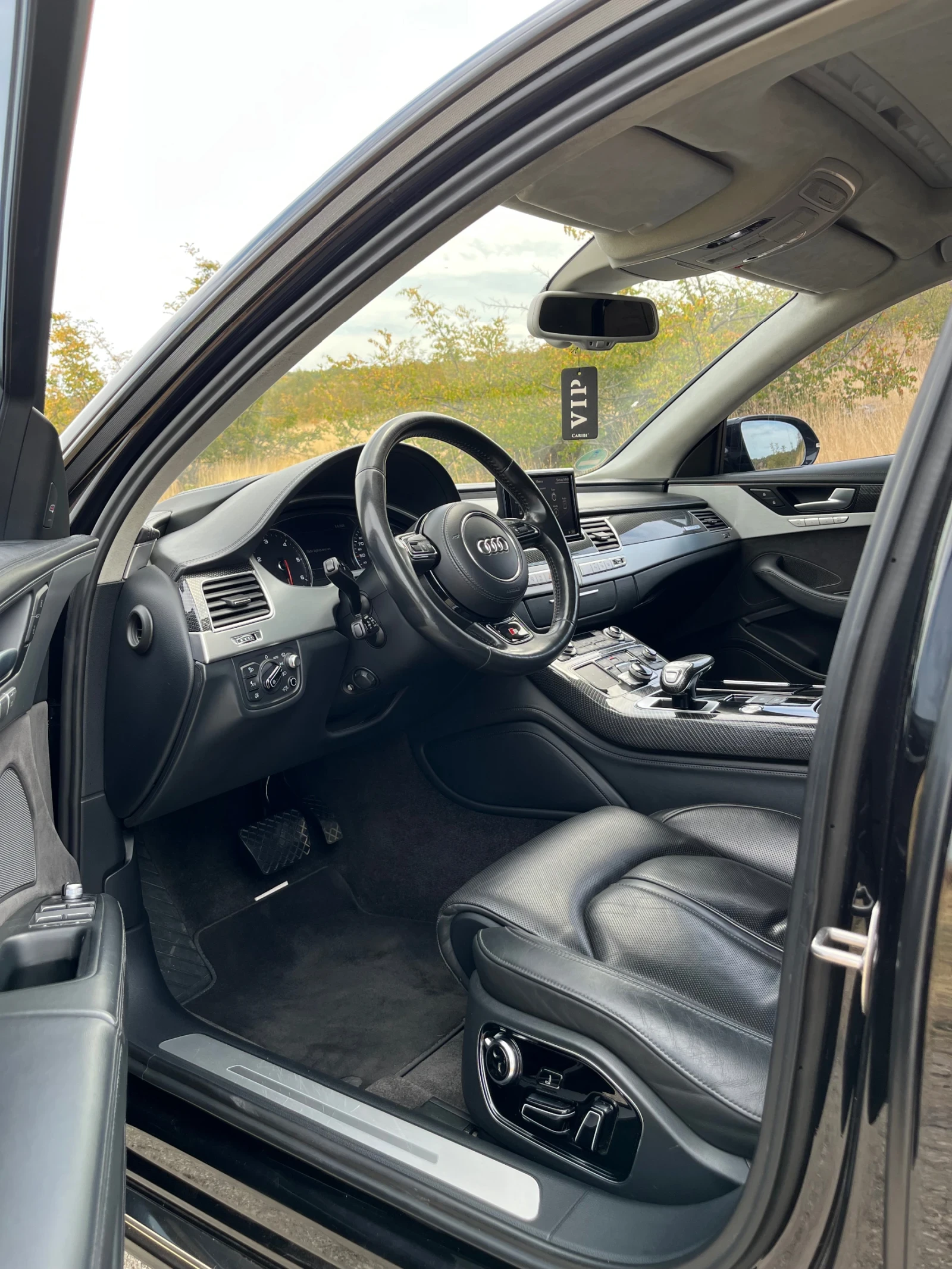 Audi A8 4.2 TDI - изображение 6